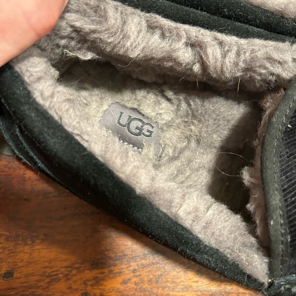 Men’s UGG Black Corduroy Slippers. Sz 11 - Picture 9 of 10